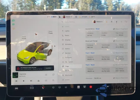 2020 Tesla Model Y Long Range Dual Motor All-Wheel Drive z USA, uszkodzony, nr VIN 5YJYGDEEXLF037010